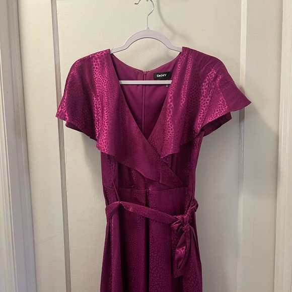 DKNY Cheetah Print Dress with slit, Wine or Dark Mauve | Size 8 - Picture 9 of 9